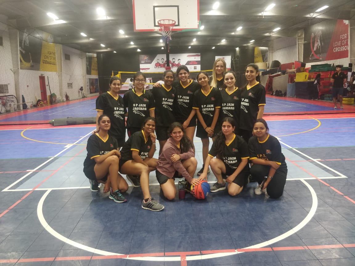 Girls-Basketball-team